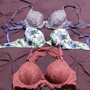 3-34B Victoria Secret bras